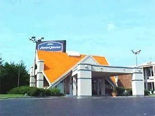 Super 8 By Wyndham Nashville West Hotel