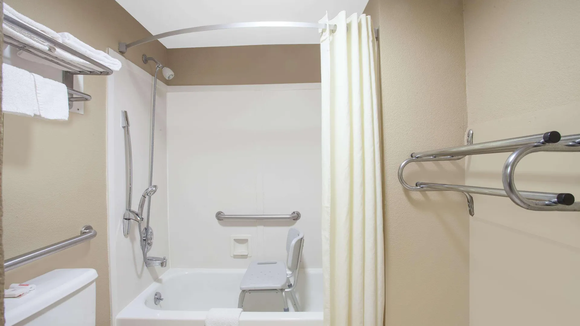 Super 8 By Wyndham Nashville West 2*,  United States