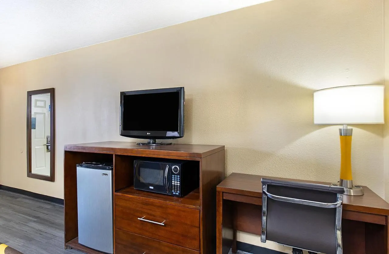 Hotel Super 8 By Wyndham Nashville West