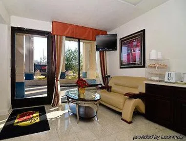 Super 8 By Wyndham Nashville West 2*,  United States