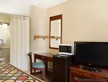 Hotel Super 8 By Wyndham Nashville West