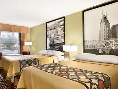 Super 8 By Wyndham Nashville West Hotel